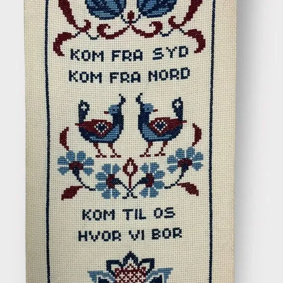 VTG 1975 Danish Needlepoint Wall Hanging Welcome Guest Cream Blue Floral Birds - Picture 3 of 5